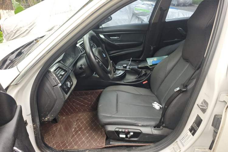 Used BMW 3 Series 2017 320Li Fashion Model Left Front Seat