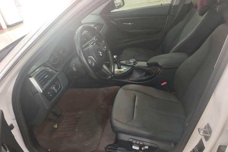 Used BMW 3 Series 2017 320Li Fashion Model Left Front Seat