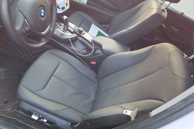 Used BMW 3 Series 2017 320Li Fashion Model Left Front Seat