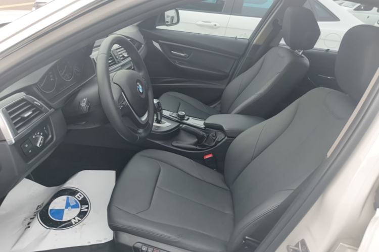 Used BMW 3 Series 2017 320Li Fashion Model Left Front Seat