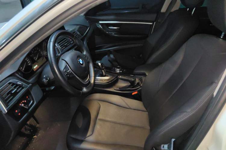 Used BMW 3 Series 2017 320Li Luxury Design Package Left Front Seat
