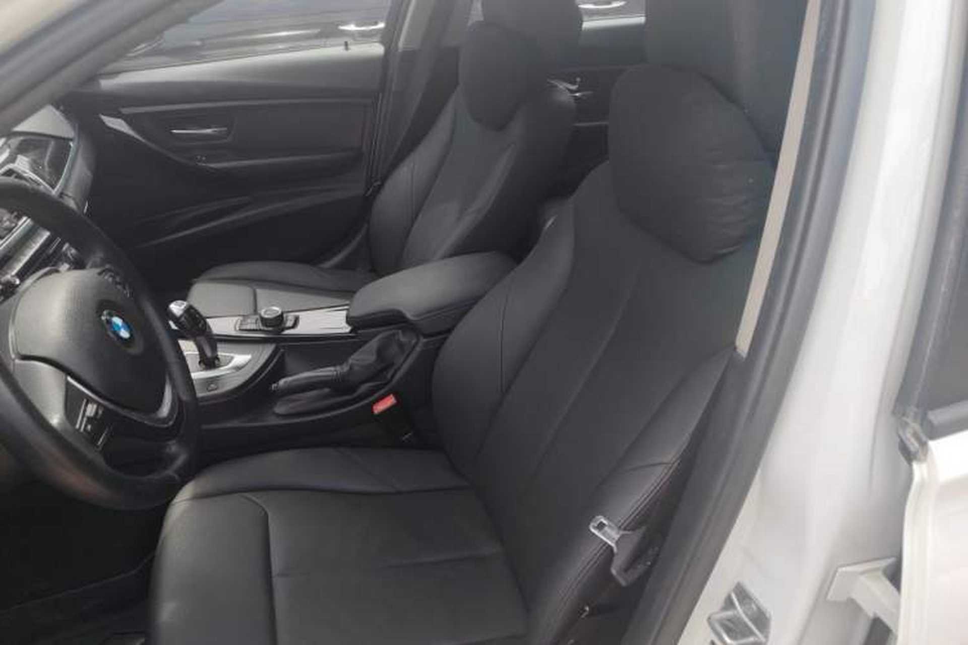 Used BMW 3 Series 2017 318i Fashion Model Left Front Seat