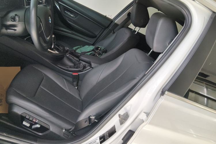 Used BMW 3 Series 2017 320Li Fashion Model Left Front Seat