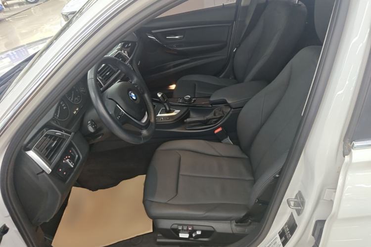 Used BMW 3 Series 2017 320Li Fashion Model Left Front Seat