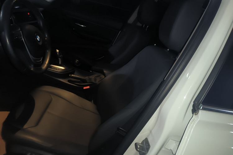 Used BMW 3 Series 2017 320Li Fashion Model Left Front Seat