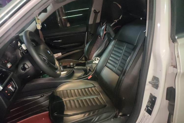 Used BMW 3 Series 2017 318Li Fashion Model Left Front Seat