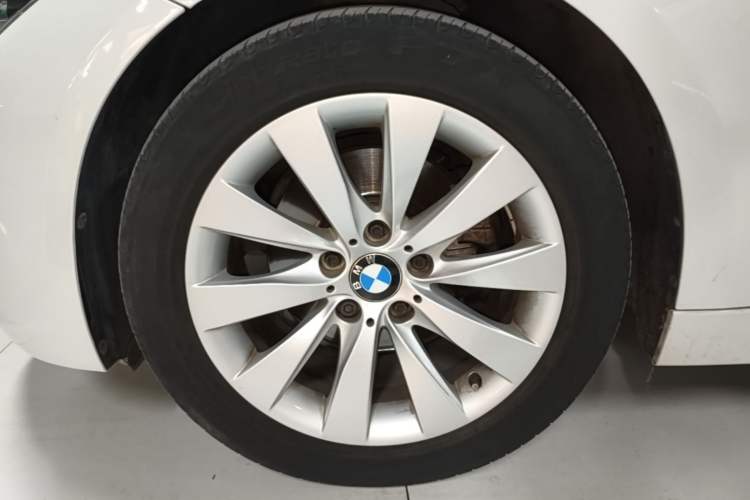 Used BMW 3 Series 2017 318Li Fashion Model Left Front Wheel Hub