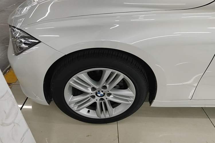 Used BMW 3 Series 2017 320Li Fashion Model Left Front Wheel Hub