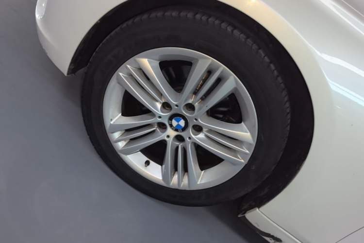 Used BMW 3 Series 2017 320Li Fashion Model Left Front Wheel Hub