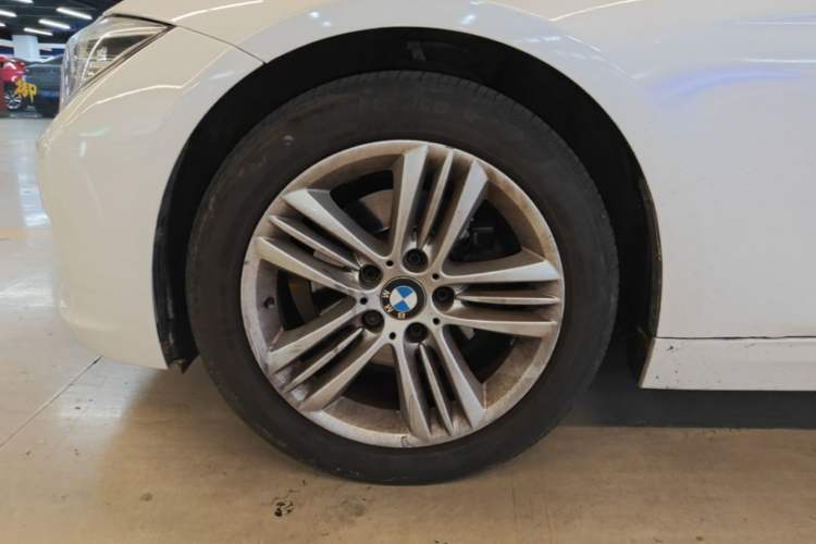 Used BMW 3 Series 2017 320Li Fashion Model Left Front Wheel Hub