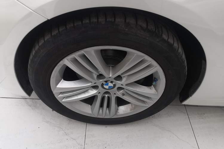 Used BMW 3 Series 2017 320Li Fashion Model Left Front Wheel Hub