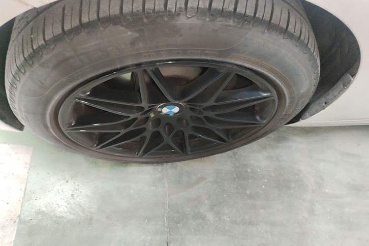 Used BMW 3 Series 2017 320Li Fashion Model Left Front Wheel Hub