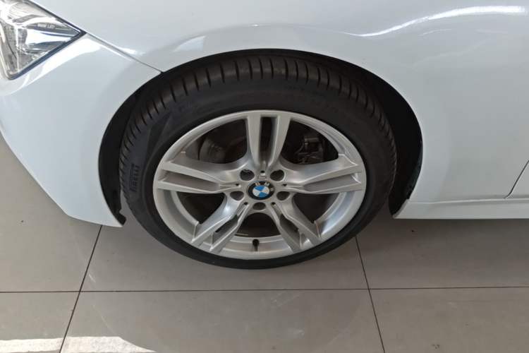 Used BMW 3 Series 2017 320Li M Sport Edition Left Front Wheel Hub