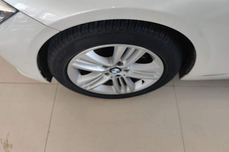 Used BMW 3 Series 2017 320Li Fashion Model Left Front Wheel Hub