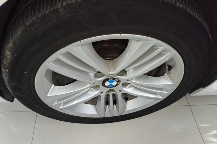Used BMW 3 Series 2017 320Li Fashion Model Left Front Wheel Hub