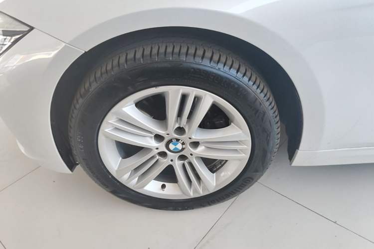 Used BMW 3 Series 2017 320Li xDrive Fashion Model Left Front Wheel Hub