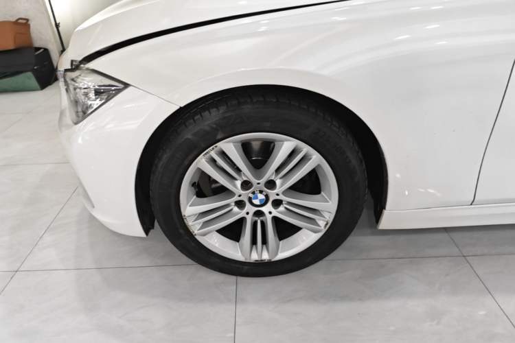 Used BMW 3 Series 2017 320Li Fashion Model Left Front Wheel Hub