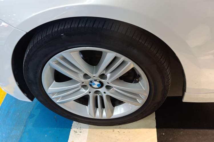 Used BMW 3 Series 2017 320Li Fashion Model Left Front Wheel Hub