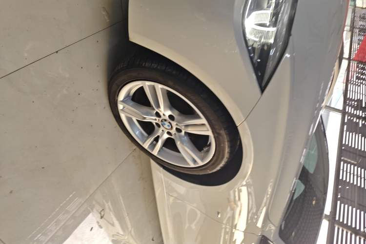 Used BMW 3 Series 2017 320i M Sport Left Front Wheel Hub