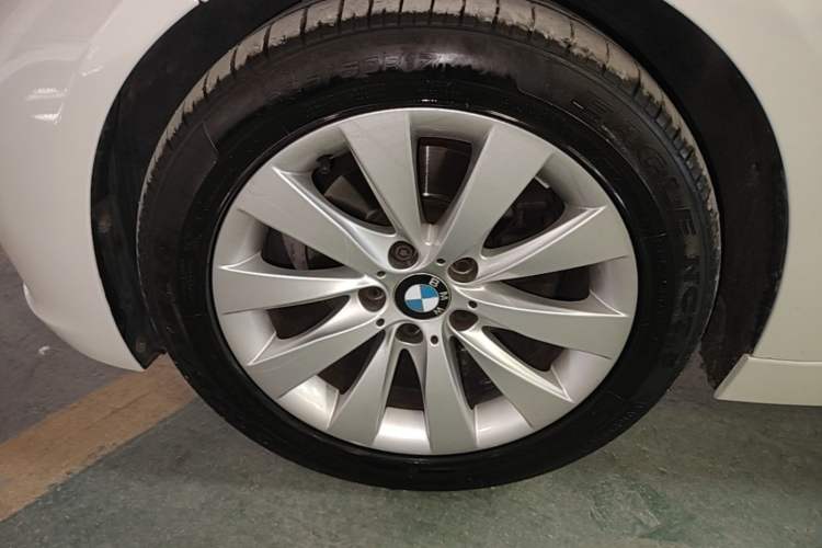 Used BMW 3 Series 2017 318Li Fashion Model Left Front Wheel Hub
