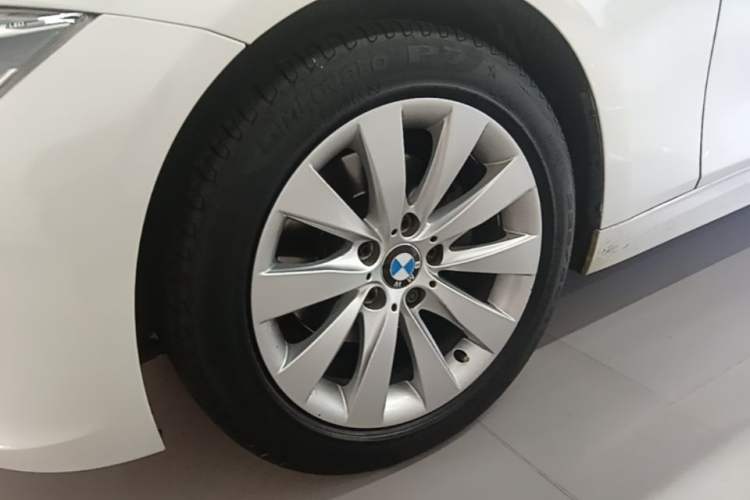 Used BMW 3 Series 2017 318Li Fashion Model Left Front Wheel Hub