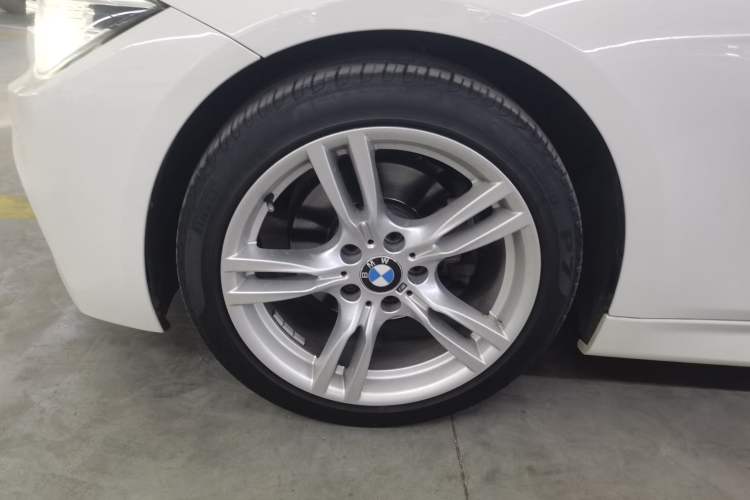 Used BMW 3 Series 2017 320Li M Sport Edition Left Front Wheel Hub
