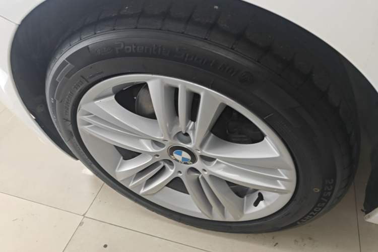 Used BMW 3 Series 2017 320Li Fashion Model Left Front Wheel Hub