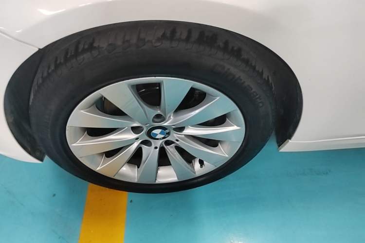 Used BMW 3 Series 2017 318Li Fashion Model Left Front Wheel Hub