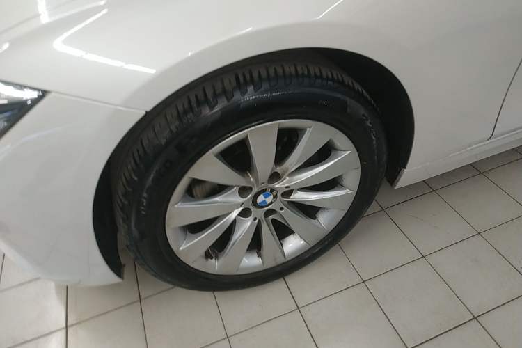 Used BMW 3 Series 2017 318Li Fashion Model Left Front Wheel Hub
