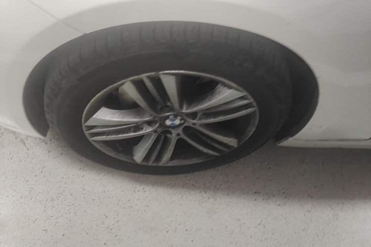 Used BMW 3 Series 2017 320Li Fashion Model Left Front Wheel Hub