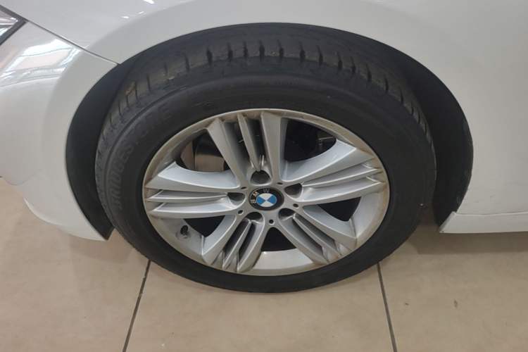 Used BMW 3 Series 2017 320Li Fashion Model Left Front Wheel Hub