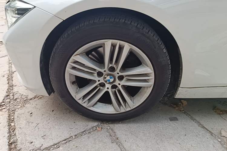 Used BMW 3 Series 2017 320Li Fashion Model Left Front Wheel Hub