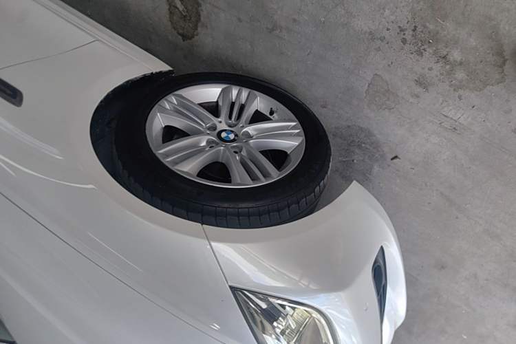 Used BMW 3 Series 2017 320Li Fashion Model Left Front Wheel Hub