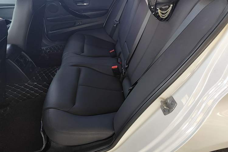Used BMW 3 Series 2017 320Li Fashion Model Left Rear Seat