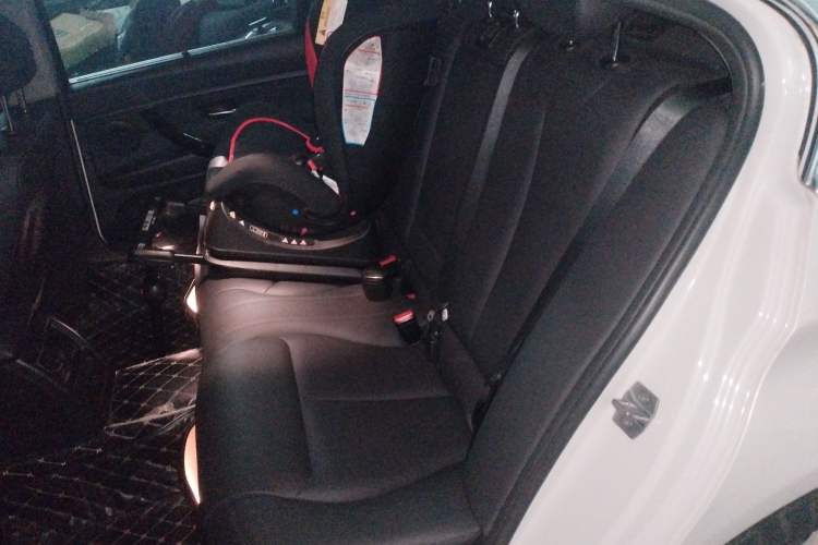 Used BMW 3 Series 2017 320Li Fashion Model Left Rear Seat