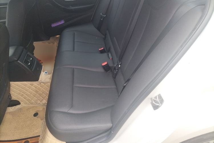 Used BMW 3 Series 2017 318i Fashion Model Left Rear Seat