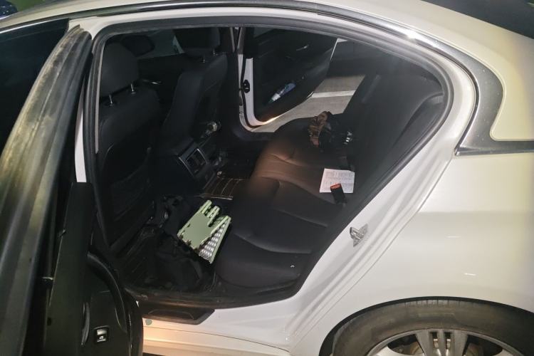 Used BMW 3 Series 2017 320Li Fashion Model Left Rear Seat