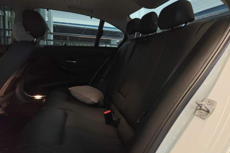 Used BMW 3 Series 2017 320Li Fashion Model Left Rear Seat
