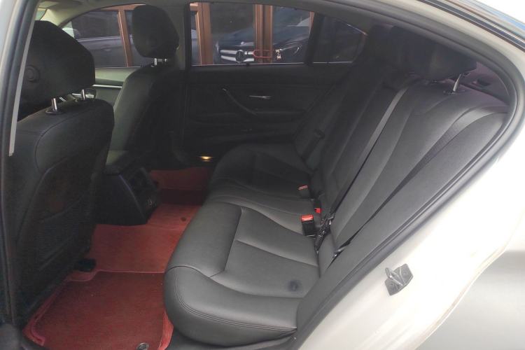 Used BMW 3 Series 2017 320Li Fashion Model Left Rear Seat
