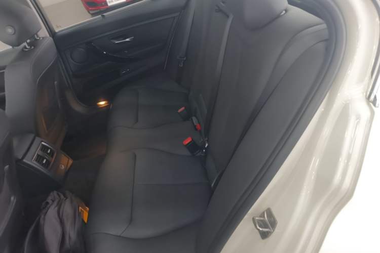 Used BMW 3 Series 2017 320Li Fashion Model Left Rear Seat