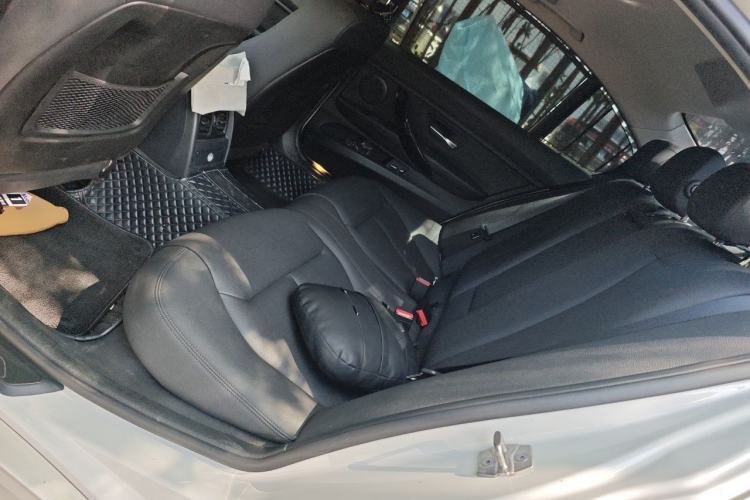 Used BMW 3 Series 2017 320Li Fashion Model Left Rear Seat