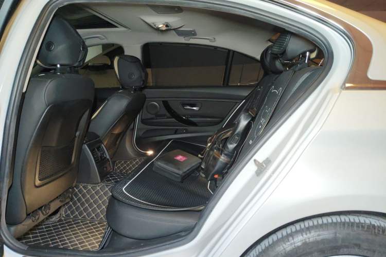 Used BMW 3 Series 2017 320Li Fashion Model Left Rear Seat