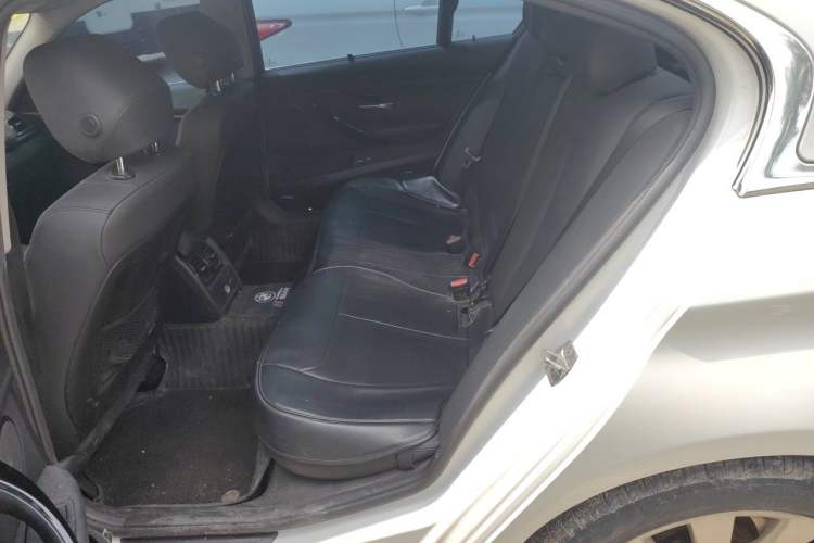 Used BMW 3 Series 2017 318Li Fashion Model Left Rear Seat