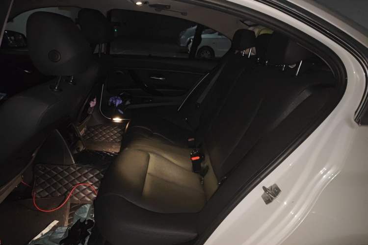 Used BMW 3 Series 2017 320Li Fashion Model Left Rear Seat