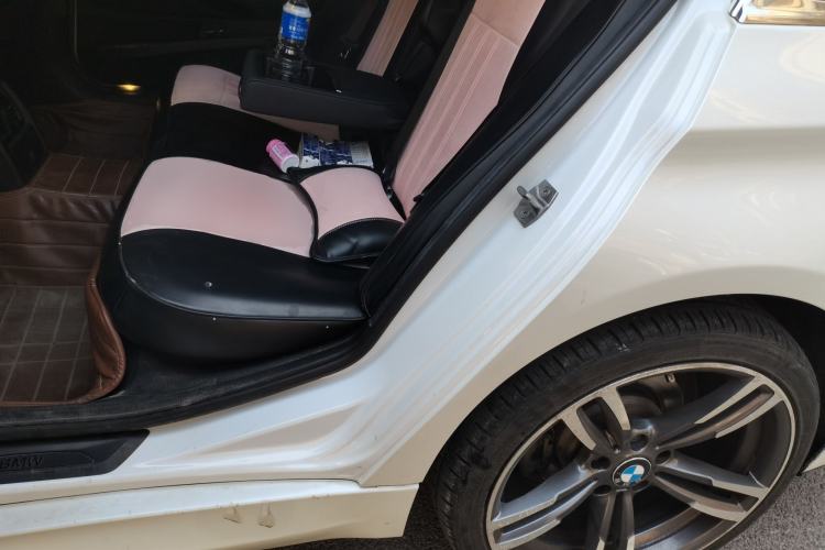Used BMW 3 Series 2017 320Li Fashion Model Left Rear Seat