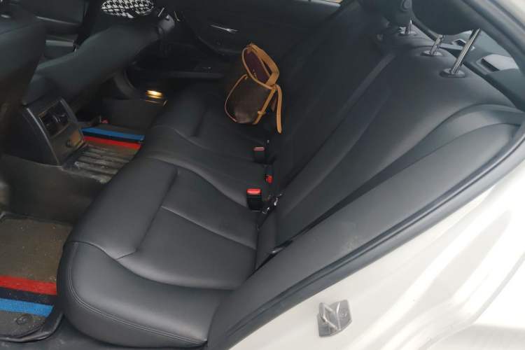 Used BMW 3 Series 2017 318Li Fashion Model Left Rear Seat