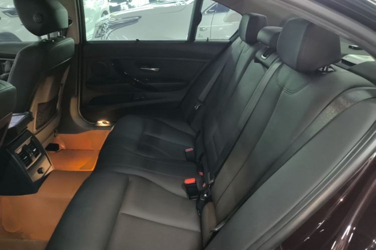 Used BMW 3 Series 2017 320Li Fashion Model Left Rear Seat
