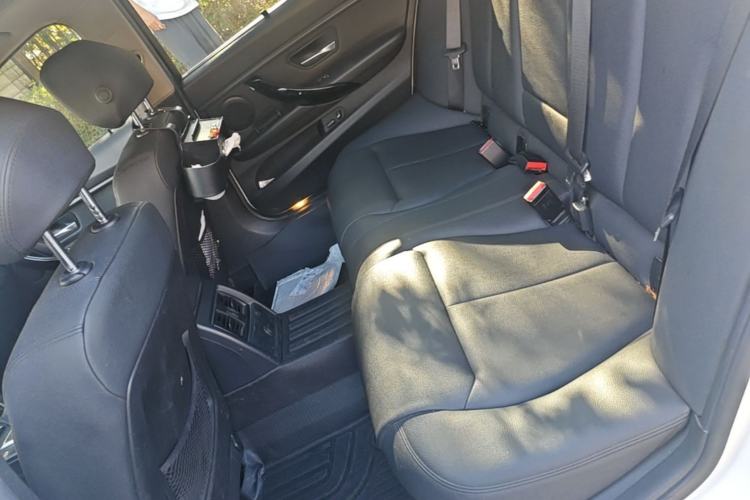 Used BMW 3 Series 2017 320Li Fashion Model Left Rear Seat