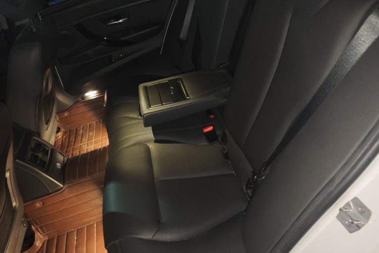 Used BMW 3 Series 2017 320Li Fashion Model Left Rear Seat