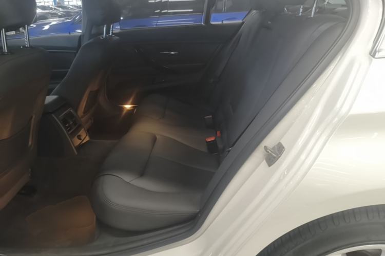 Used BMW 3 Series 2017 320Li Fashion Model Left Rear Seat
